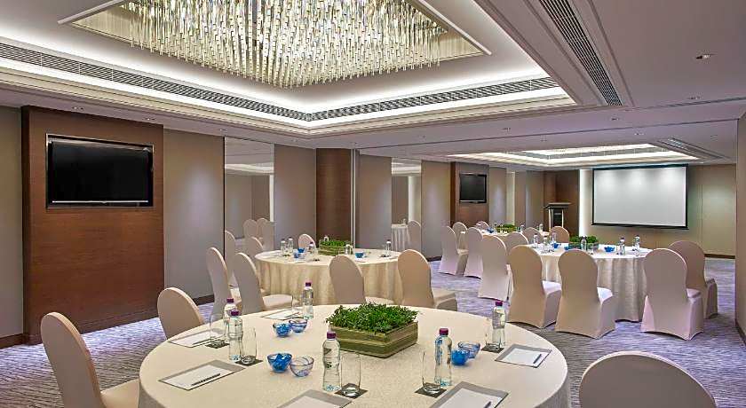 New World Millennium Hong Kong Hotel