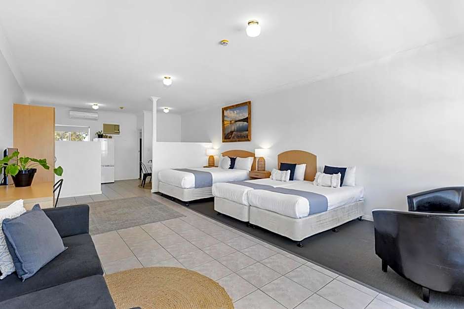 Coast Motel and Apartments