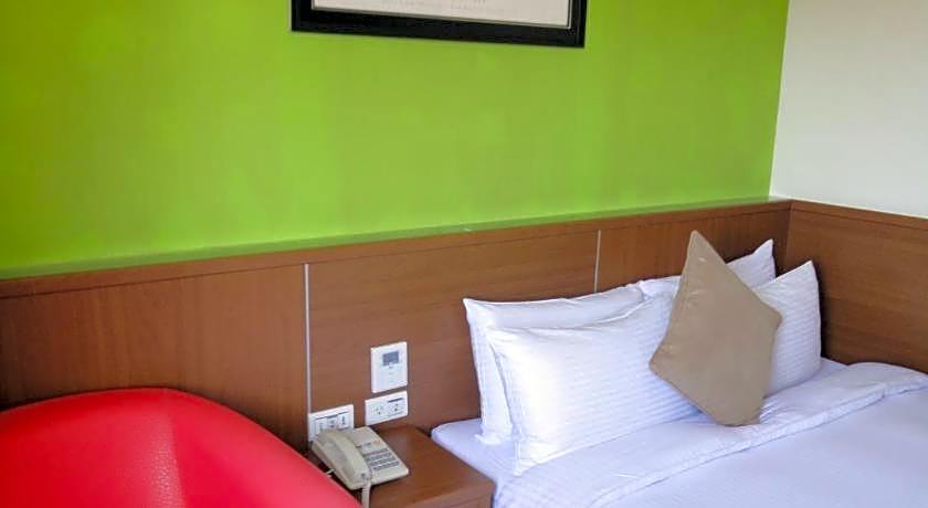 Royal Hotel