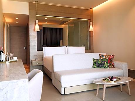 Captivate Swim-out Two-Bedroom Family Style Room