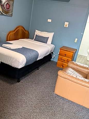 Budget Single Room