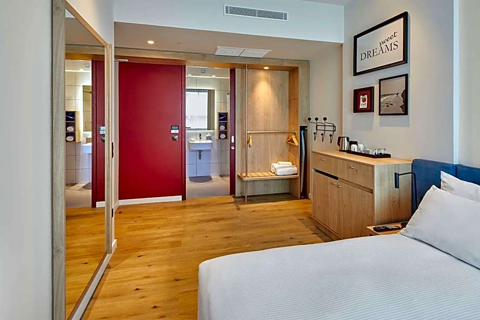 Hampton by Hilton Barcelona Fira Gran Via