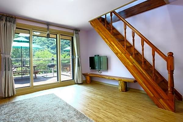 Hongcheon Yeongjin Pension