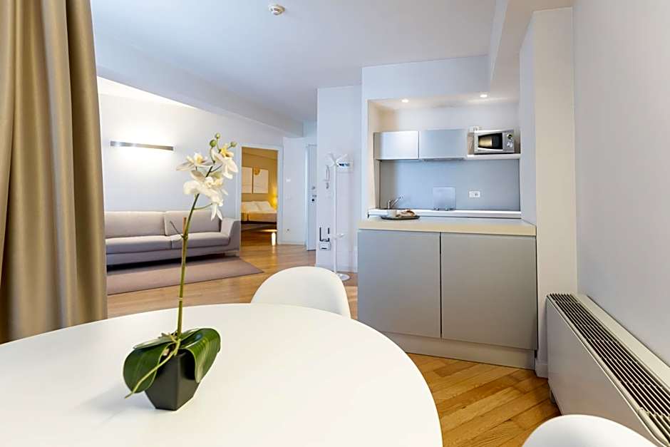 Home 15 Residence Hotel