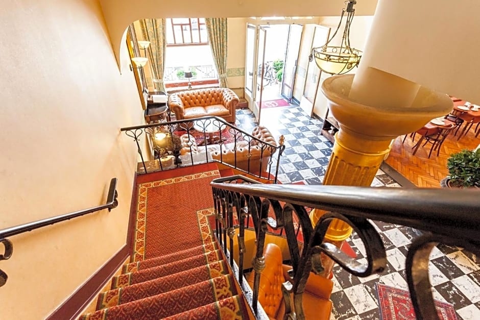 Avenue Hotel by F-Hotels