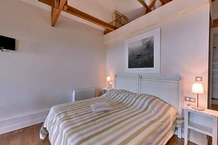 Logis hotel-restaurant les collines 59 route des cretes