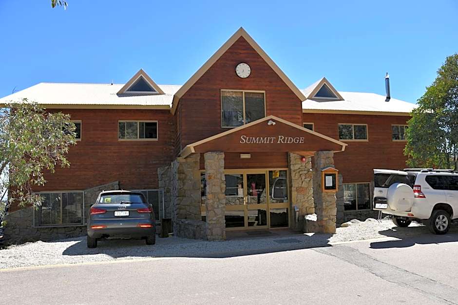 Summit Ridge Alpine Lodge