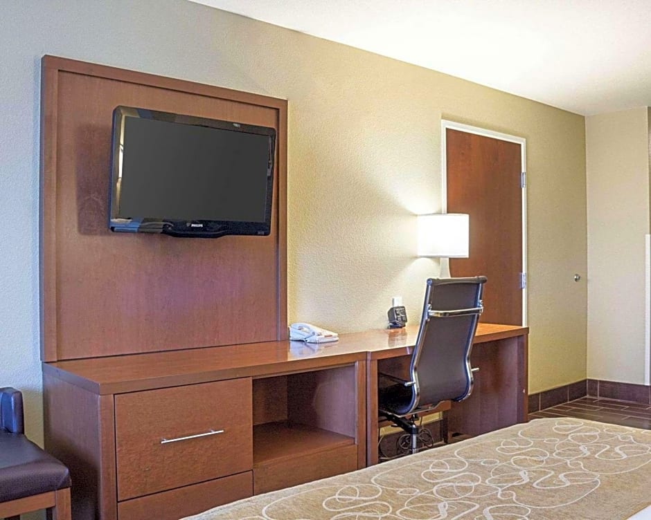 Comfort Suites Minot