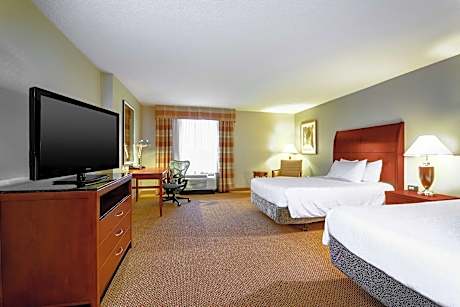 2 Queen Mobility Access W/ Roll In Shower