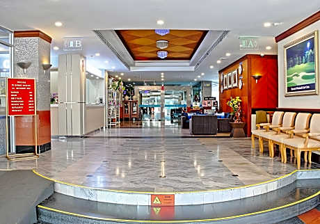 Summit Pavilion Hotel