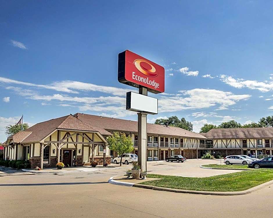 Econo Lodge University