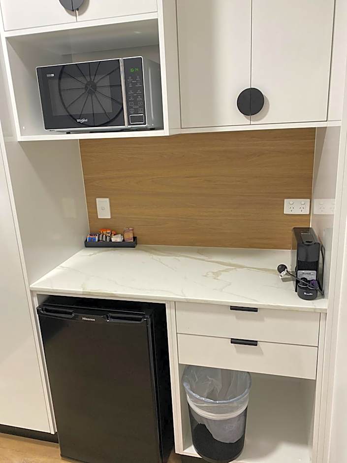 Cattlemans Country Motor Inn & Serviced Apartments