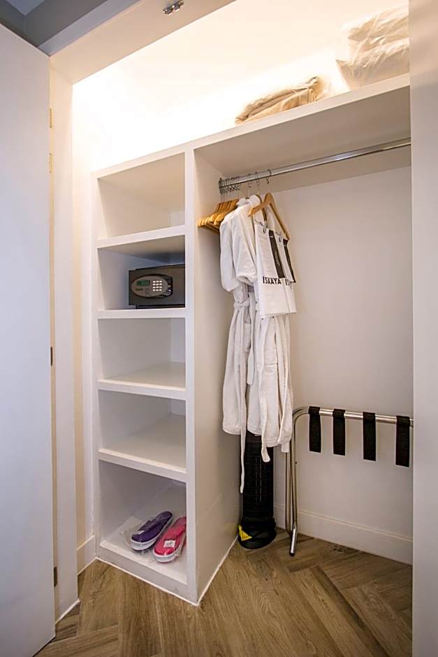 Isaaya Hotel Boutique by WTC