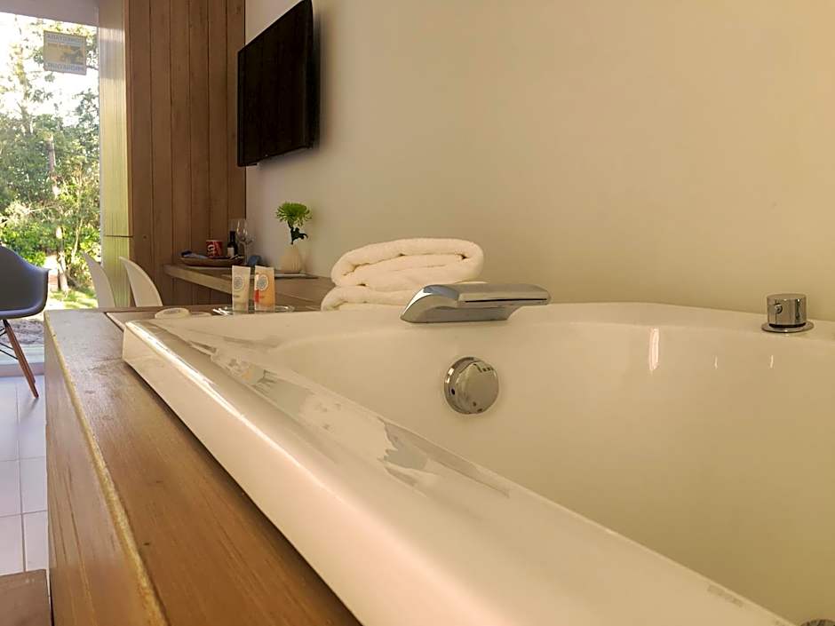 Live Hotel Boutique (Adults only)