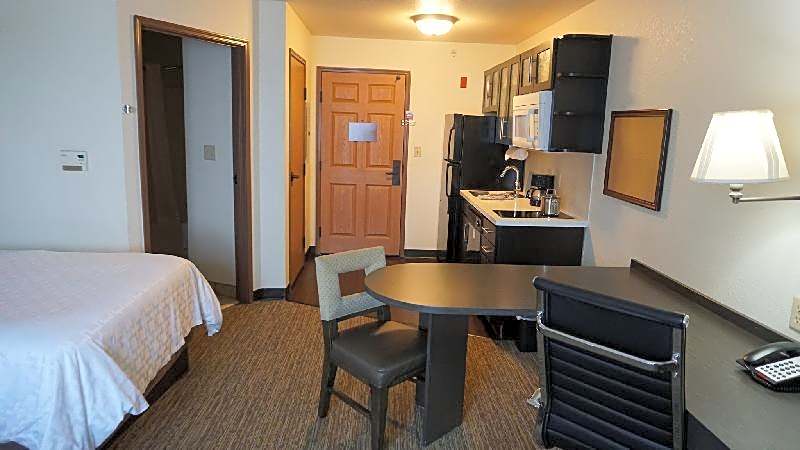 Candlewood Suites Tulsa