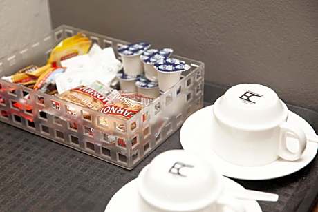 Single Room with Shared Bathroom