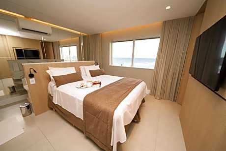 Deluxe Suite with Sea View