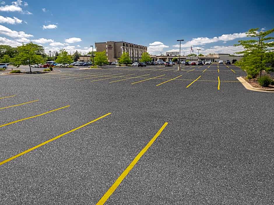 Crowne Plaza Milwaukee South By IHG