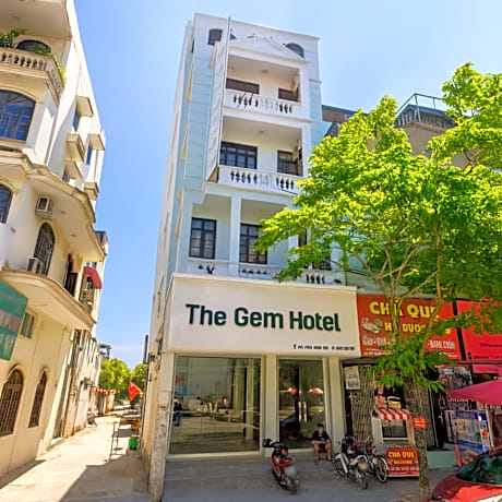 THE GEM HOTEL