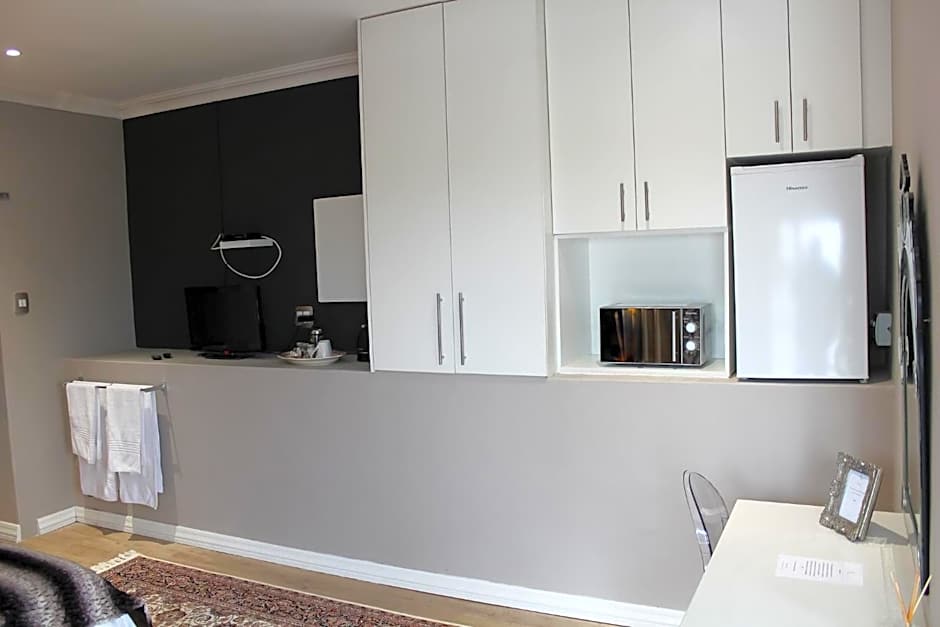 A' Queenslin Guesthouse