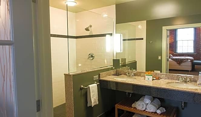 Lancaster Arts Hotel