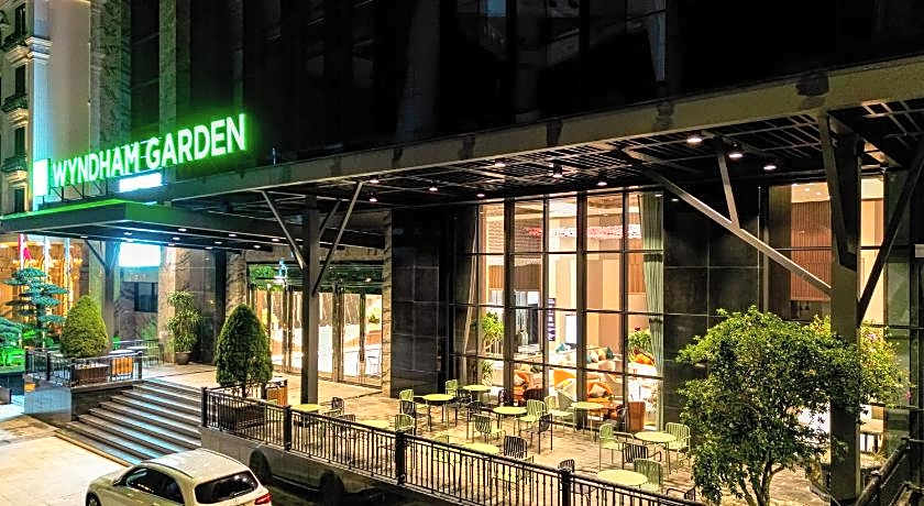 Wyndham Garden Legend Halong
