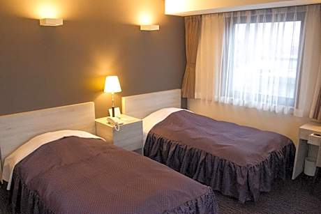 Twin Room - Non-Smoking