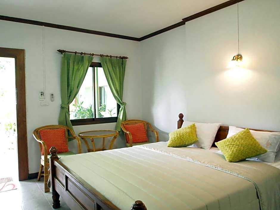 Photo 1 of 7 of Suite