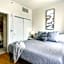 Amazing Condos Beautiful View 2 Blocks To French Quarter, Small Rooftop Pool, Gym, Seanger Theater, Super Dome, And Bourbon St