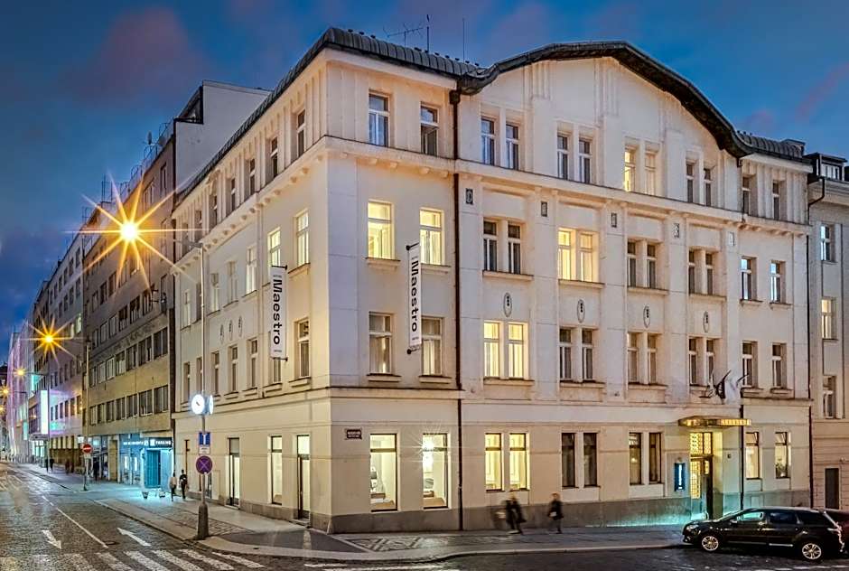 Hotel Maestro by Adrez