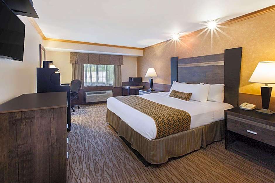 Photo 1 of 4 of 1 King Bed
