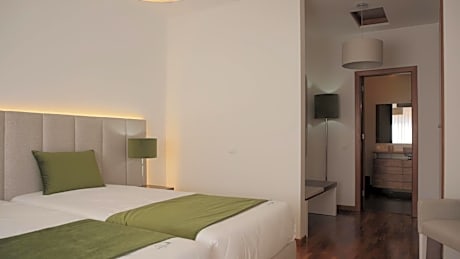 Suite with Garden View