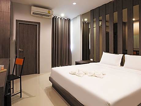 Deluxe Premier Room