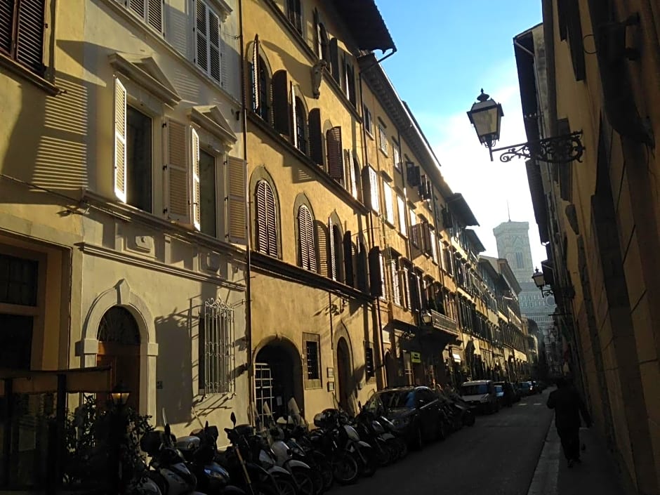 Florence Art Apartments