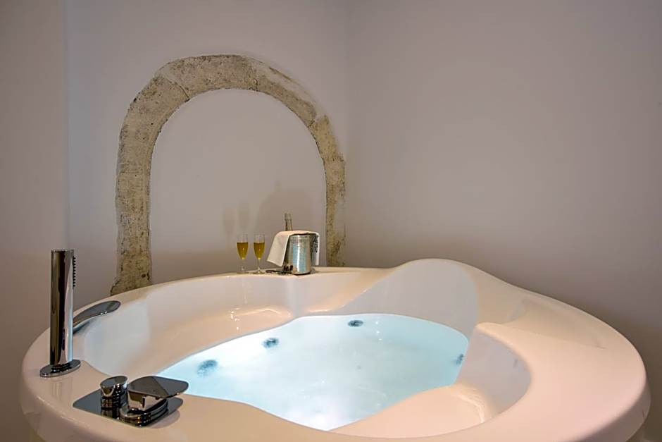 Elia Portou Luxury Residence