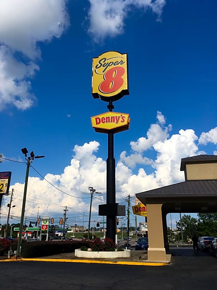 Super 8 by Wyndham Augusta