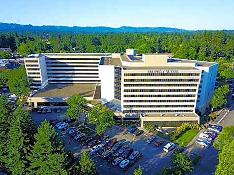 Embassy Suites by Hilton Portland Tigard