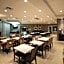 La Quinta Inn & Suites by Wyndham Lynchburg At Liberty Univ.