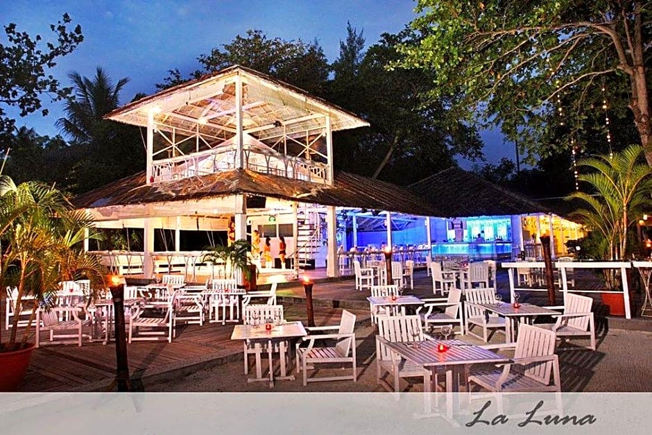 Nirwana Beach Club