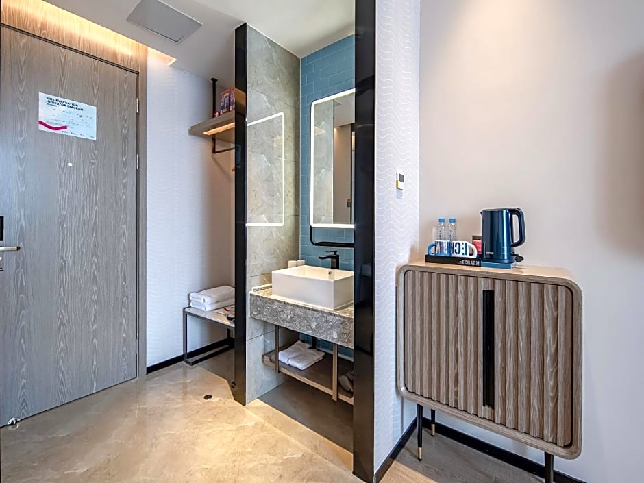 Echarm Hotel Hechi Bama