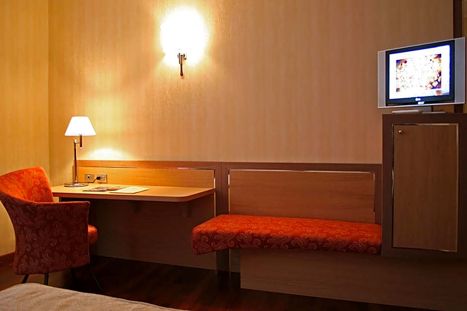 Poli Hotel