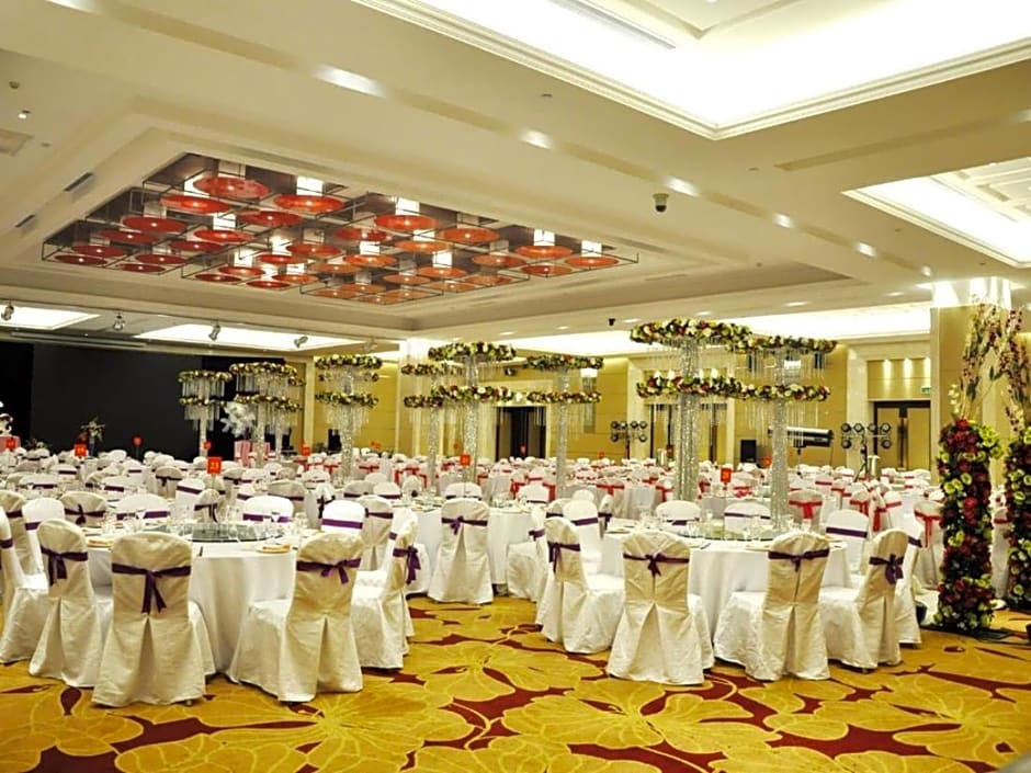 Qingdao Grand New Century Hotel