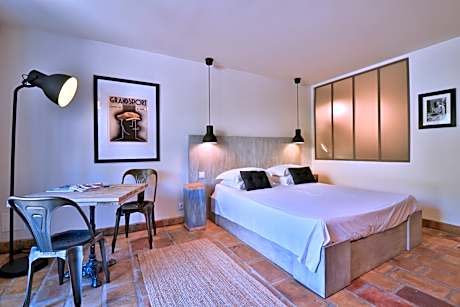 Double Room with Private Bathroom - Ground Floor