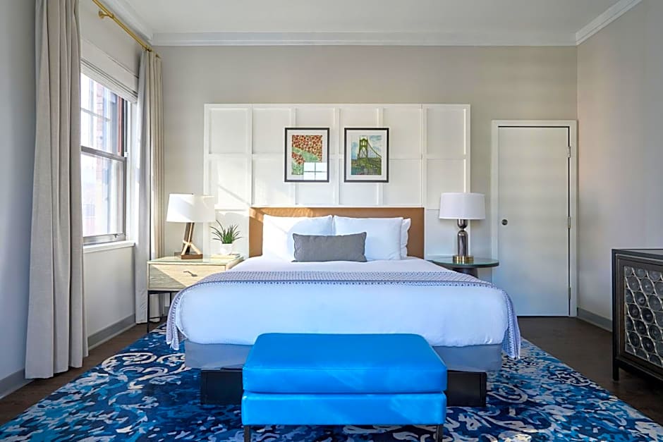 Heathman Hotel