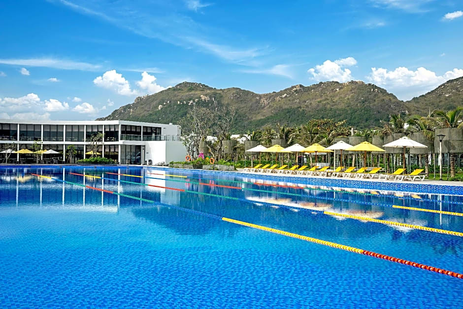 Oceanami Villas & Beach Club - by Thang Long Group