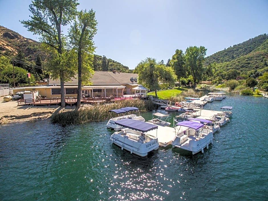 The Lodge at Blue Lakes