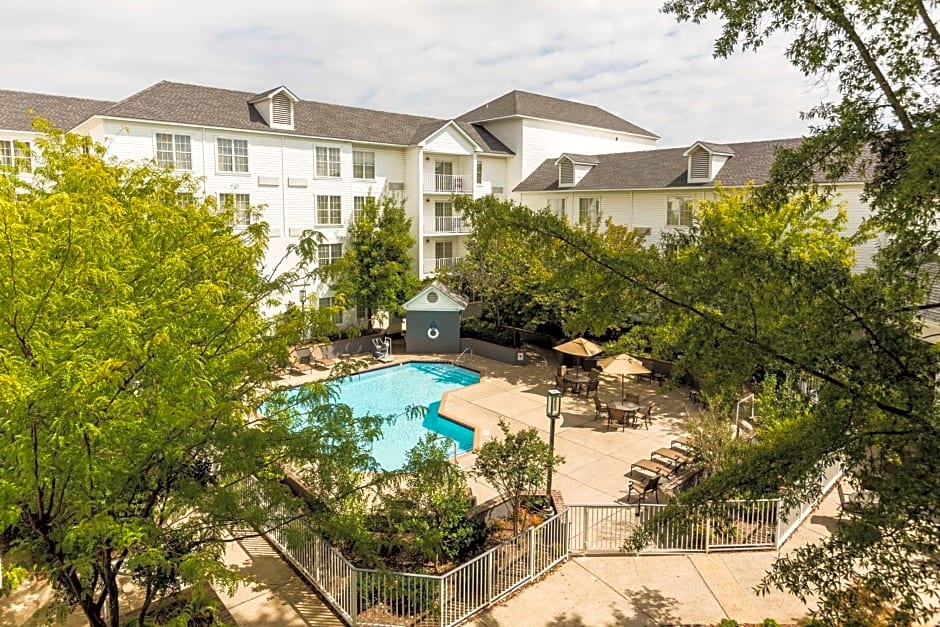 DoubleTree by Hilton Raleigh Durham Airport at Research Triangle Park