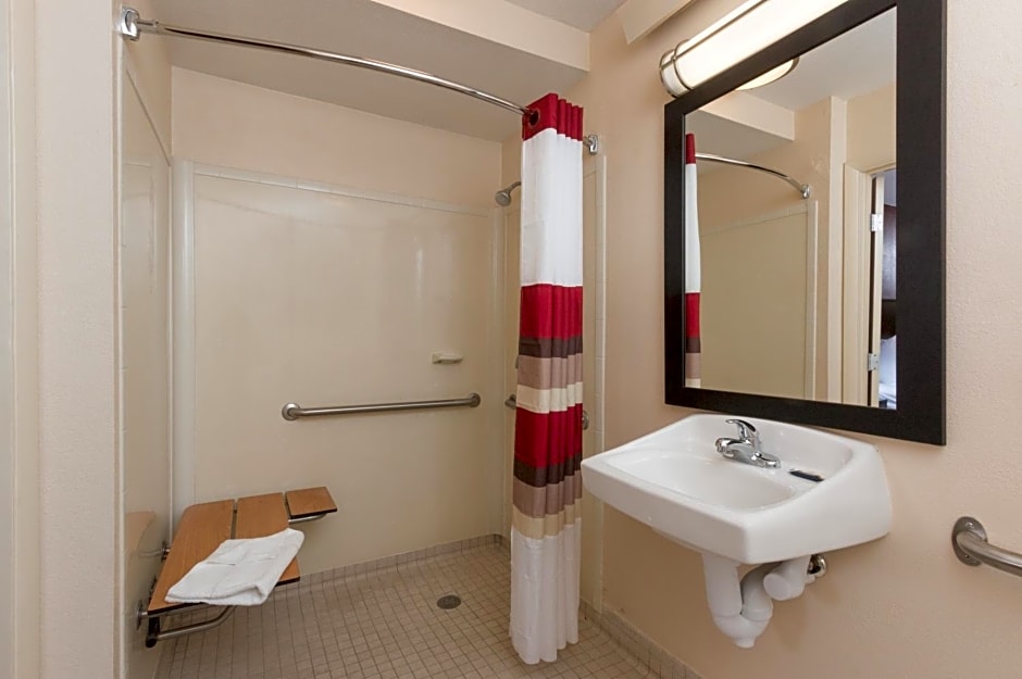 Red Roof Inn Washington, PA