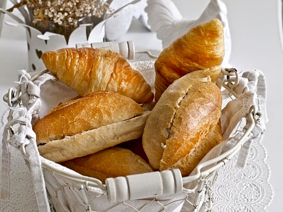 Le Petit Chateau De Sainte Colombe