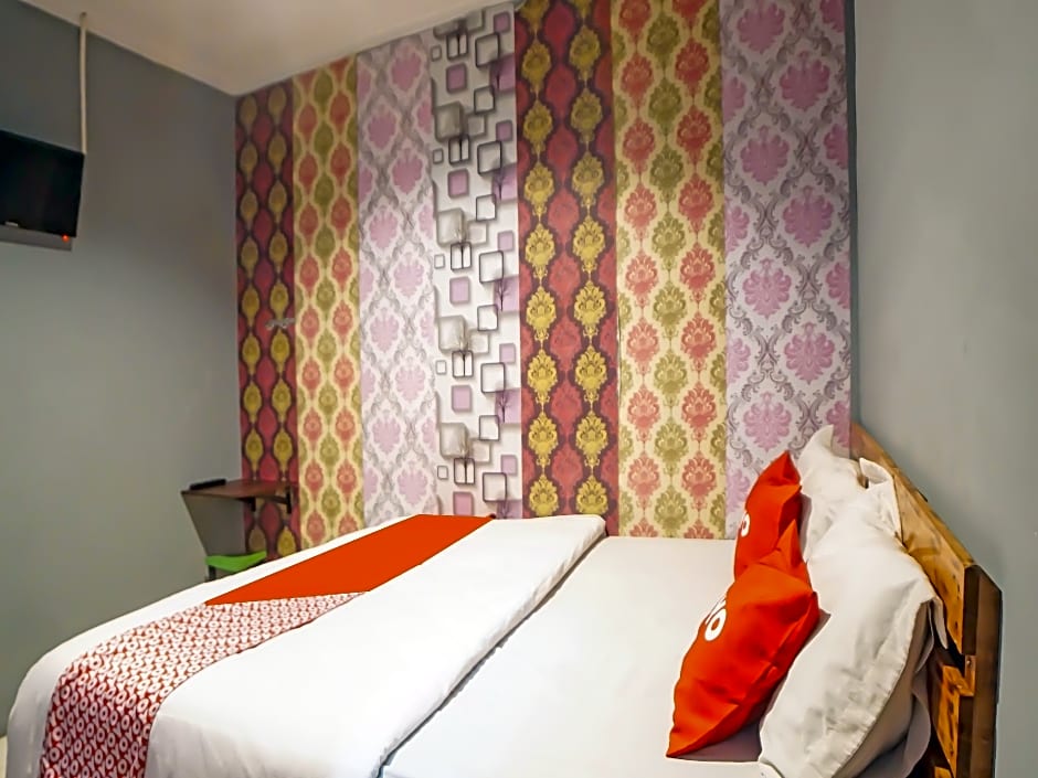 OYO 990 Stadion Residence Syariah